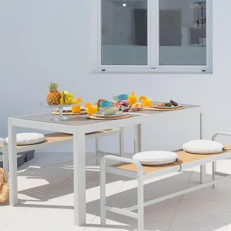 Casa Lolalo - Modern With Pool, 15min Walk To Marina Rubicon * プラヤ・ブランカ