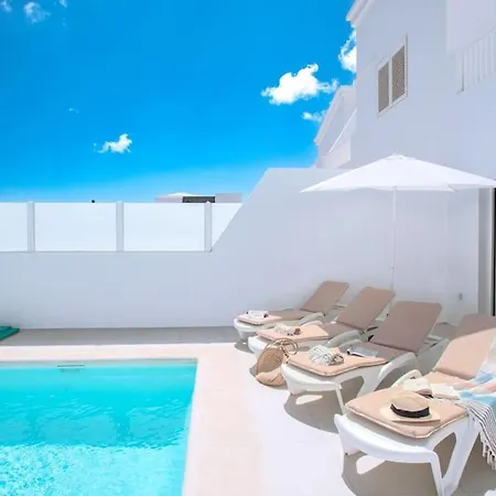Casa Lolalo - Modern With Pool, 15min Walk To Marina Rubicon Сasa de vacaciones *